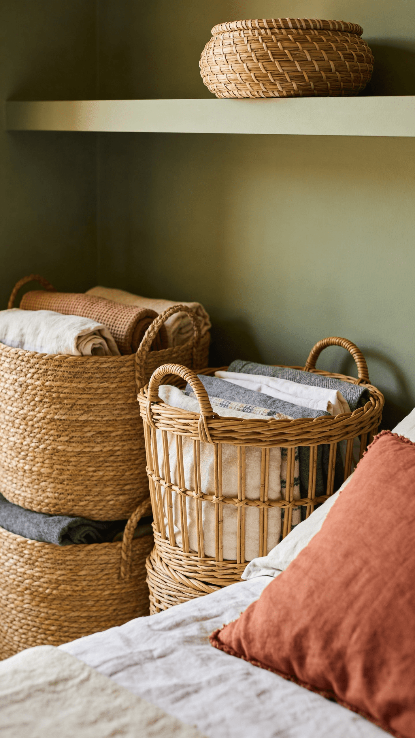 Sage green and terracotta bedroom idea 24