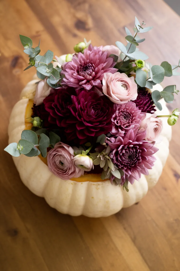Pumpkin centerpiece with dahlias variation 1
